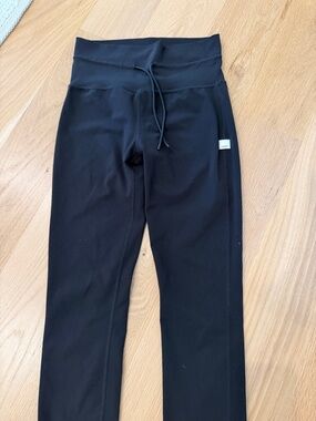 Vuori Black High-Rise Drawstring Leggings